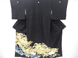 リサイクル　地紙に牡丹梅群鶴模様刺繍留袖(比翼付き)